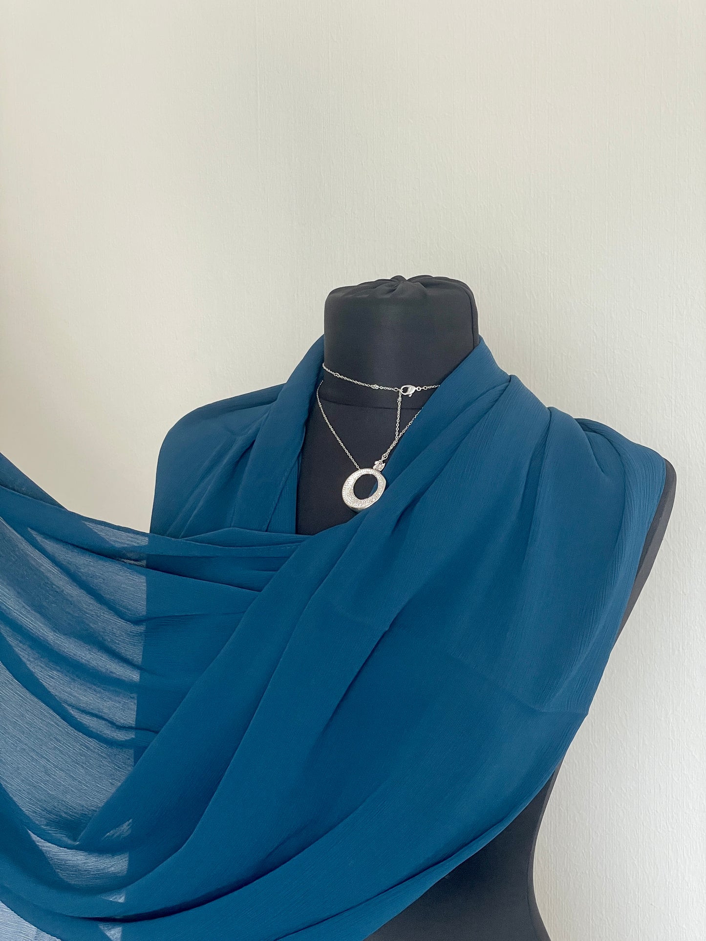 Sabrina‘s Hijab Royal Blue